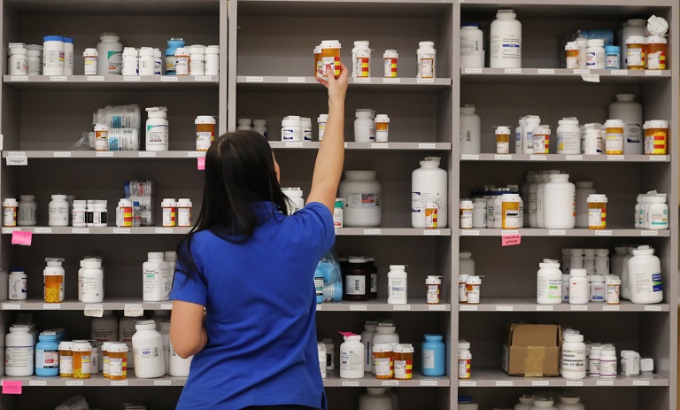 کمبود دارو و تجهیزات درمانی در عمان